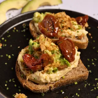 Tostada de hummus 
