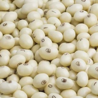 Conguitos Blancos Lacasa · Cacahuetes Recubiertos de Chocolate Blanco · Bolsa de 100 grs.