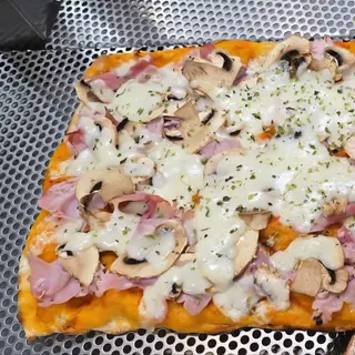 Pizza Prosciutto & Funghi (Media)