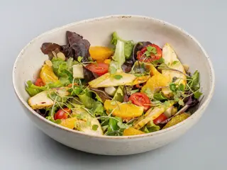 Ensalada De Pollo Y Frutos Secos
