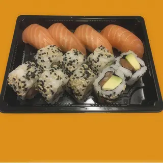 Bandeja Salmón Roll (8 Uds.) + Sushi Salmón (4 Uds.)