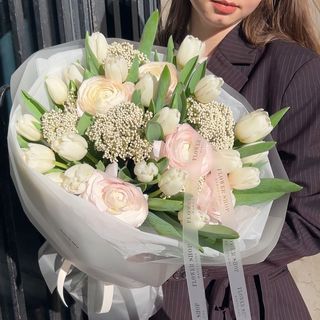 Crispy Blush Bouquet