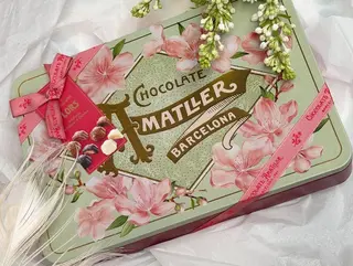Chocolate Box Grande - 48 pralines