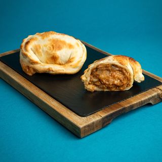 Empanada Asado Provolone