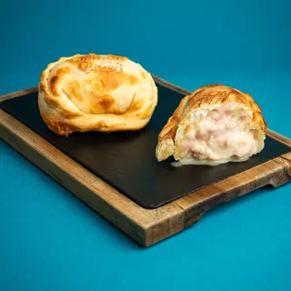 Empanada Jamón Y Queso