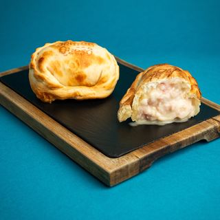 Empanada Jamón Y Queso