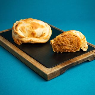 Empanada Carne Cortada a Cuchillo