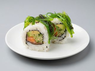 21-Wakame Salmón Roll (8 Uds.)