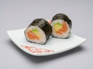 100A-Futomaki De Salmón Y Aguacate (4 Uds.)