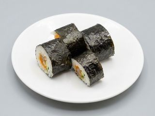 104-Futomaki De Pollo Tempura Y Aguacate