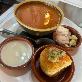 Sopa Roja De Verduras Y Carne (Borsh)