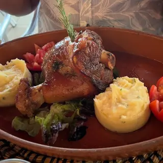 Codillo De Cerdo Crujiente