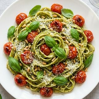 Tagliatelle al pesto