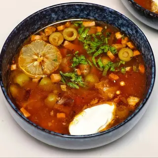 Sopa Roja "Solyanca"