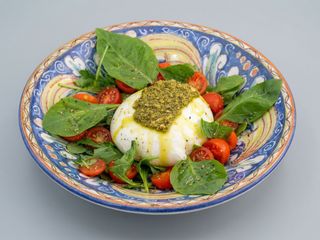 Burrata Caprese 