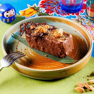 Desoriente's Famous Plant Based Snickers