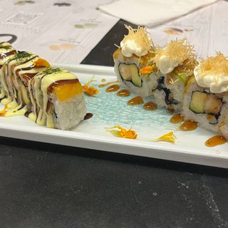 100.Maki frito de salmón (6 uds.)
