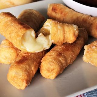 TEQUEÑOS