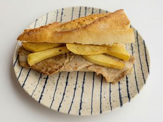 B. Lomo con Patatas