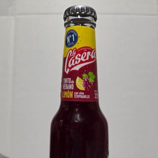 Tinto de verano La Casera al Limón. 22,75 cl.