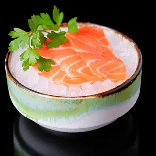 127. Sashimi De salmón (6 Uds.)