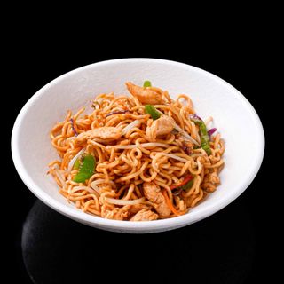 21. Yakisoba De Pollo