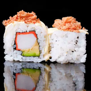 83. Uramaki De Surimi con aguacate I Cebolla frita (8 Uds.)