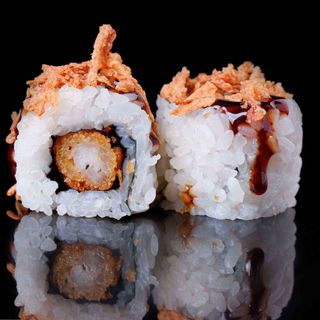 91. Uramaki De Tempura De Langostino i cebolla frita (8 Uds.)