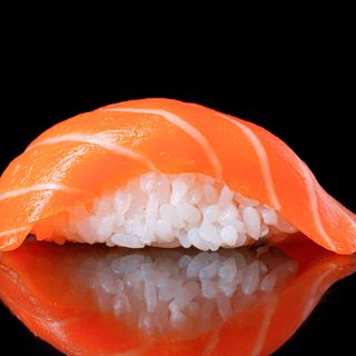 96. Nigiri De Salmón (2 Uds.)