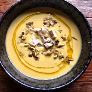 Crema de maiz con ají amarillo