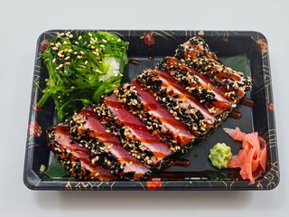Atún Tataki
