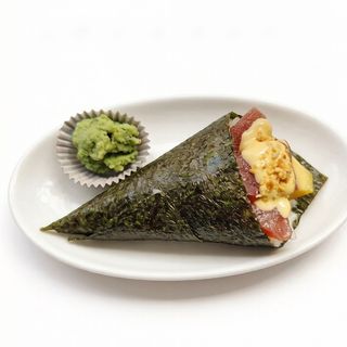 Temaki Atún con mango