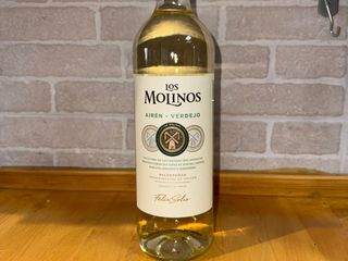 Botella vino blanco