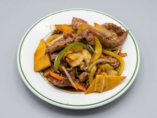 Ternera Con Chop Suey