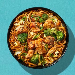 Chow mein Pollo