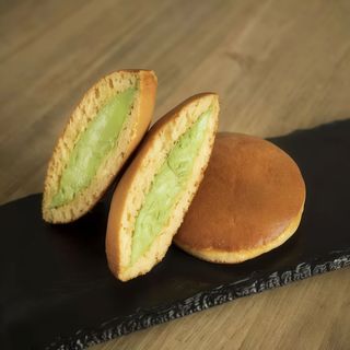 111- Dorayaki de té verde matcha (1 pz.) 