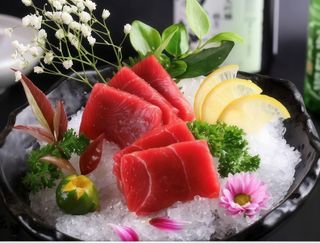 22E- Sashimi atún (12 pzs.)