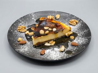 Tarta De Queso Con Frutos Secos Y Miel (Sin Lactosa)