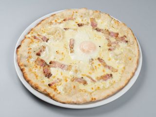 Pizza carbonara