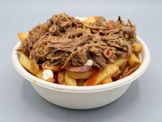 SalchiPapas con Carne Mechada