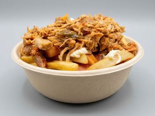 Salchipapa con Cerdo Mechado