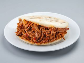Arepa de Ternera Mechada
