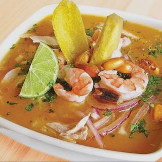 Encebollado mixto