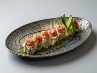 HOSOMAKI tempurizado de atún picante (6u)