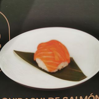 82. Chirashi De Salmón