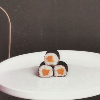 91. Maki De Salmón (6 Uds.)