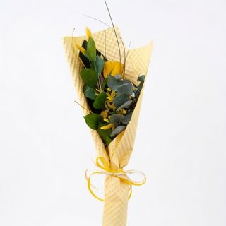 Ramo Silvestre con una rosa amarilla