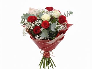 Ramo "Esencia" de 9 Rosas Mixtas