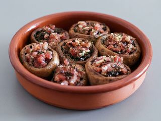CHAMPIÑONES CON JAMÓN