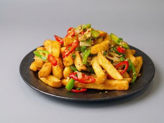 papas fritas con picante roja